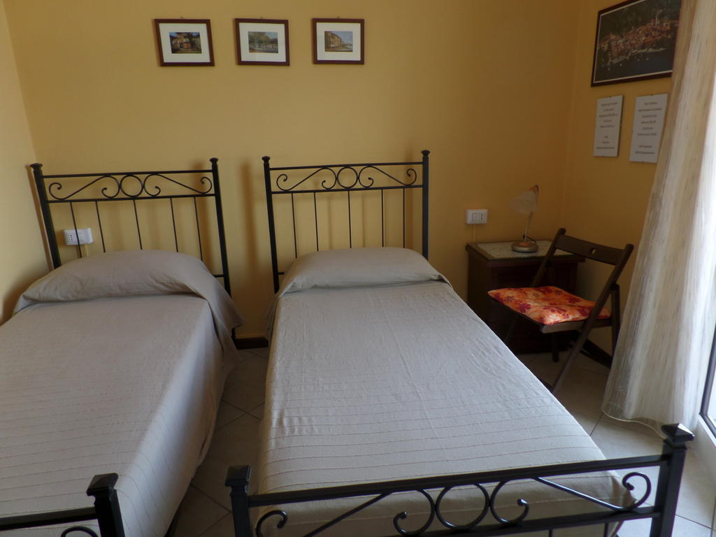 B&B Partenza Funivia Лекко Номер фото