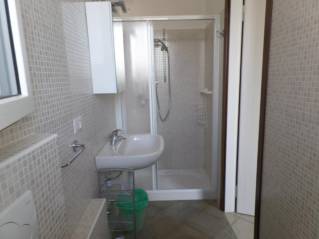 B&B Partenza Funivia Лекко Номер фото